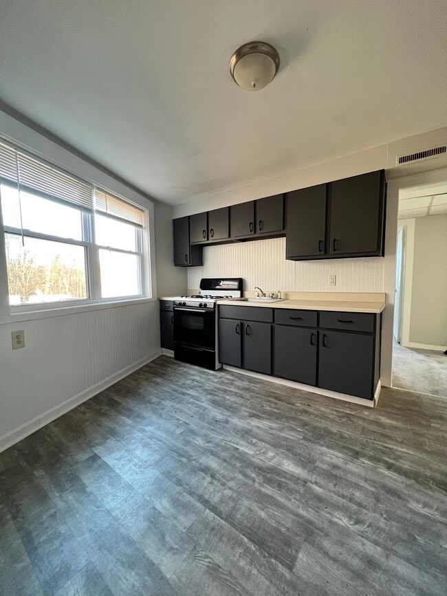 Foto del edificio - 235-237 State Road