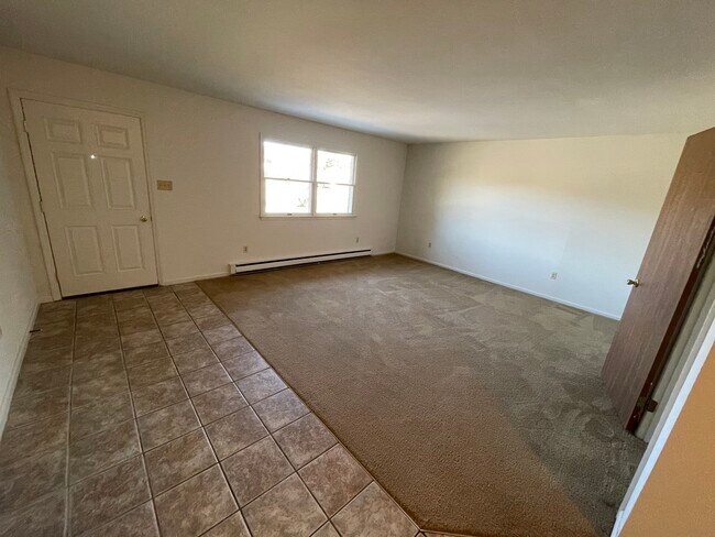 Living Room - 85 Hill Rd