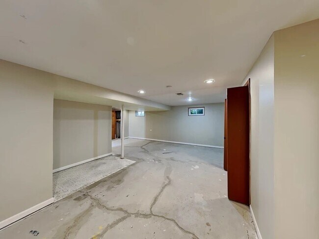 Foto del edificio - 8260 Bromley St