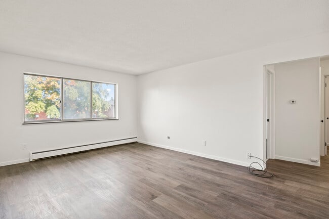 Building Photo - Barbara Manor Apartments