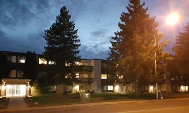 Building Photo - 7606
