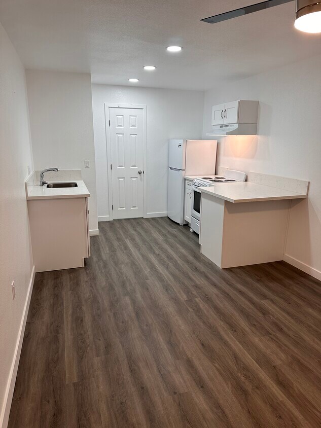 Foto principal - 1353 Fern Ave
