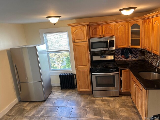 Building Photo - 46 Dawson Ave