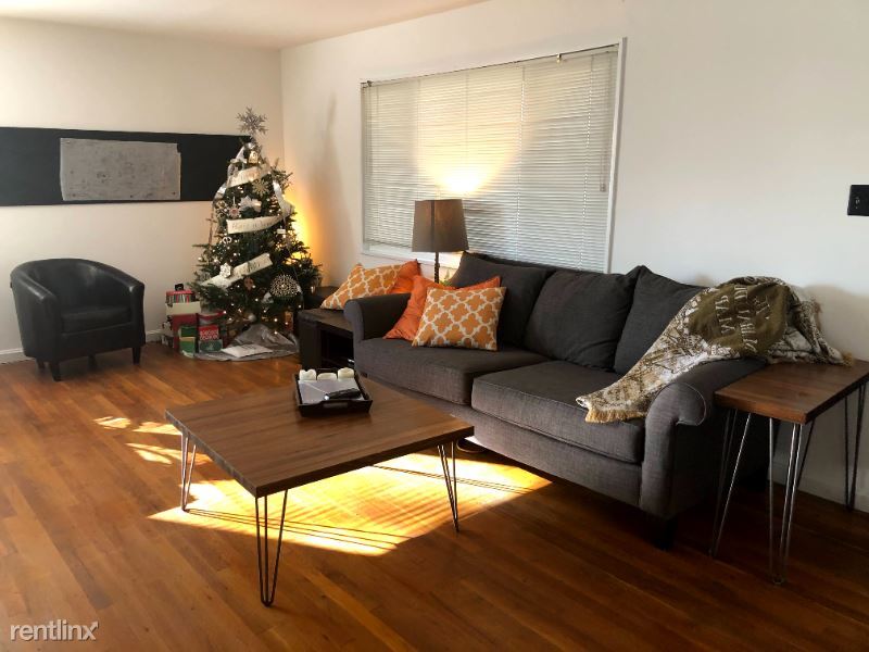 Primary Photo - 3 br, 1 bath House - S. Culpeper St.