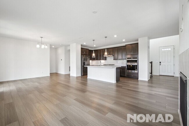 Foto del edificio - Spacious 4BR Duplex in Arvada