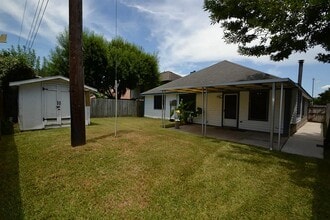 Building Photo - 2739 Blue Mist Dr