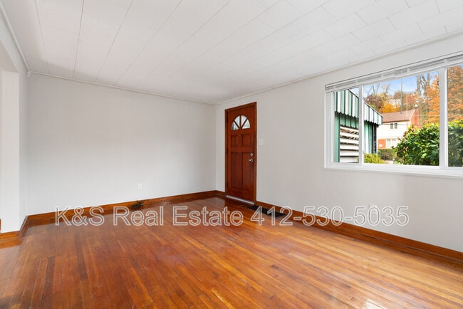 Foto del edificio - 136 Lynnwood Dr