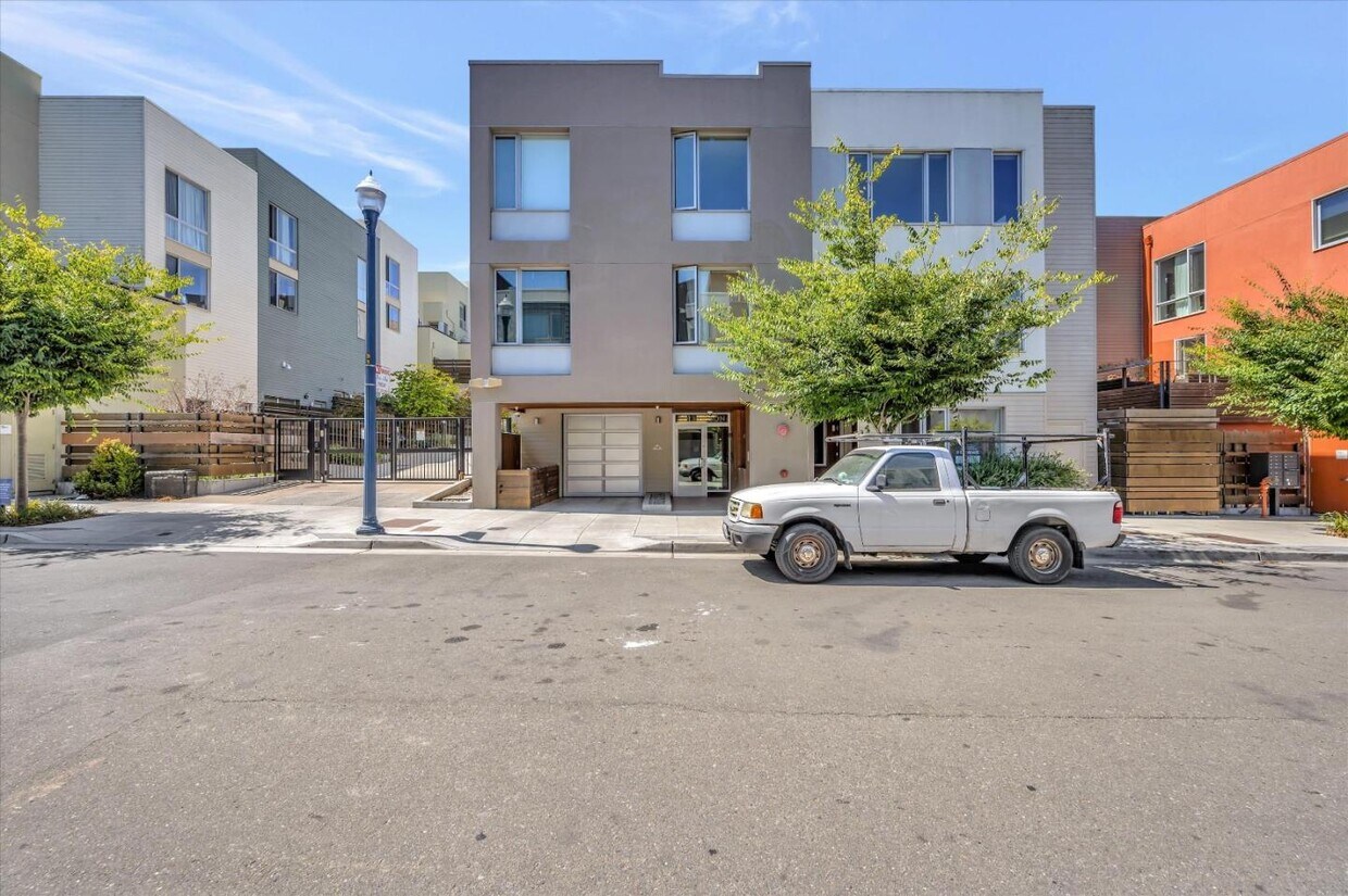 Foto principal - 501 Hudson Ave