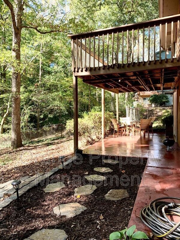 Foto del edificio - 328 Wellington Way