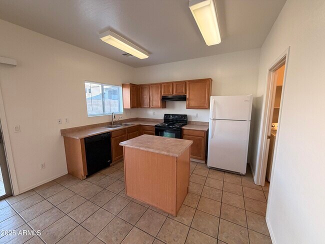 Foto del edificio - 422 E Saddle Way