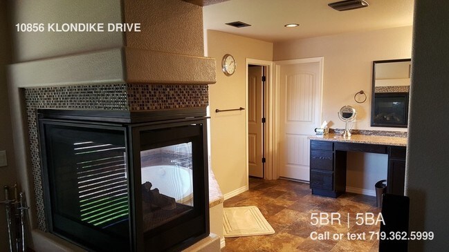 Foto del edificio - 10856 Klondike Dr