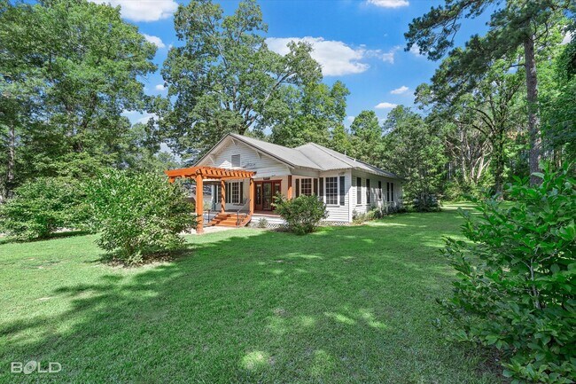 Foto del edificio - 3 Bedroom 2 Bathroom Home in Plain Dealing