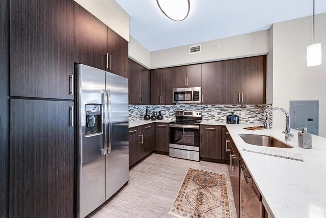 Foto del edificio - Legacy Gateway Apartments