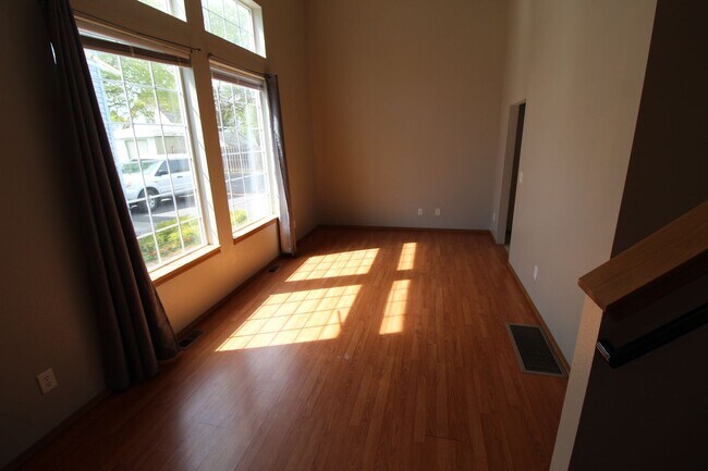 Foto del edificio - 2211 N Hamilton St.