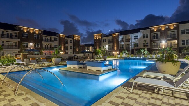 Foto del edificio - 3300 Bay Area Blvd