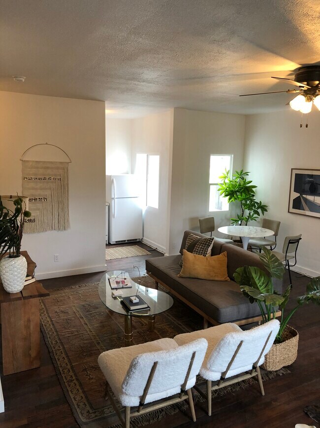 Foto del edificio - 1006 N El Centro Ave