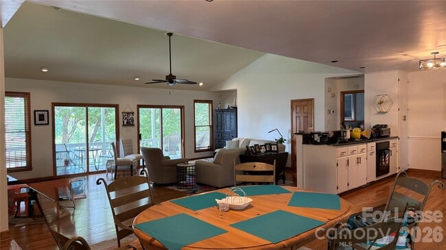 Building Photo - 16318 Stinson Cove Rd