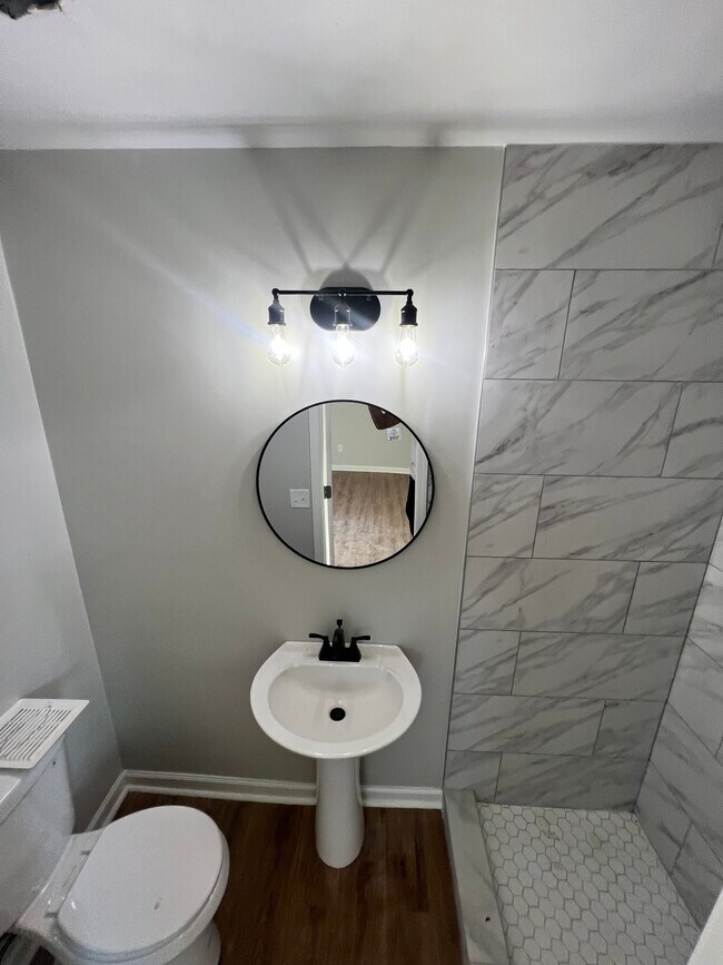 Foto del edificio - 100 Saville Ct