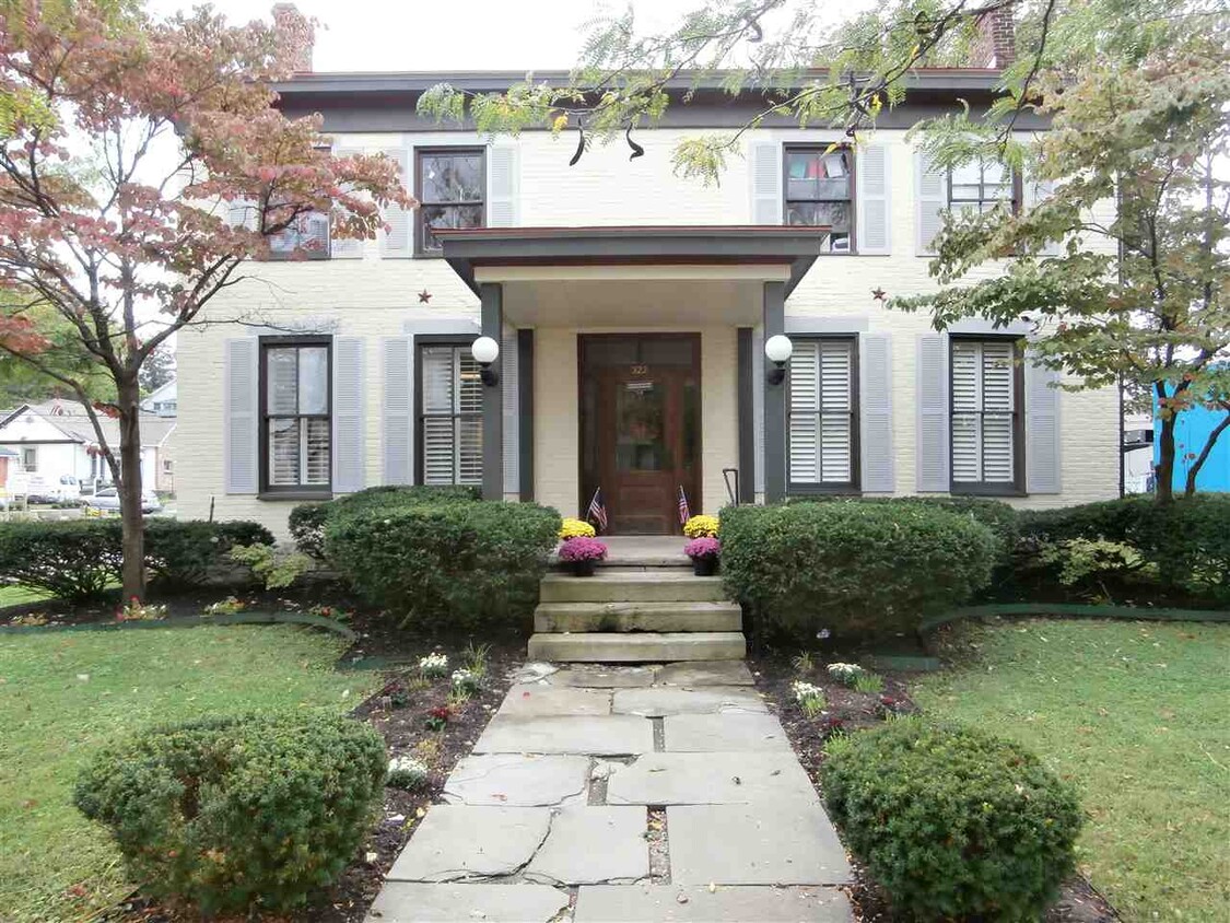 Primary Photo - 322 E 4th St