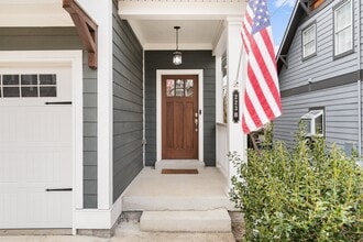 Building Photo - 223B Orlando Ave