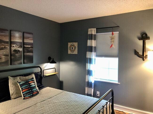 Foto del edificio - 6840 Blue Heron Blvd