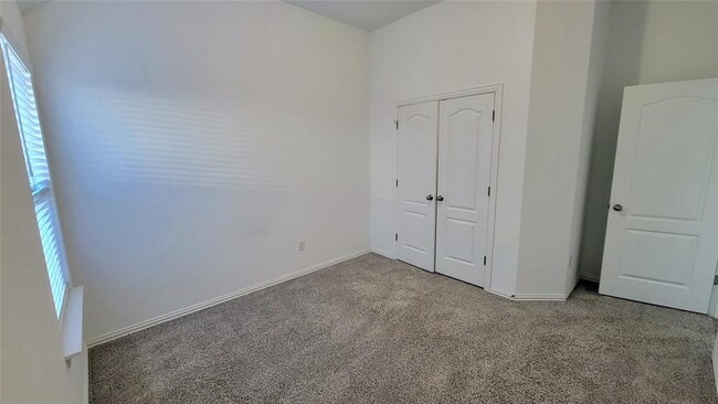 Building Photo - 1033 Leadtree Loop
