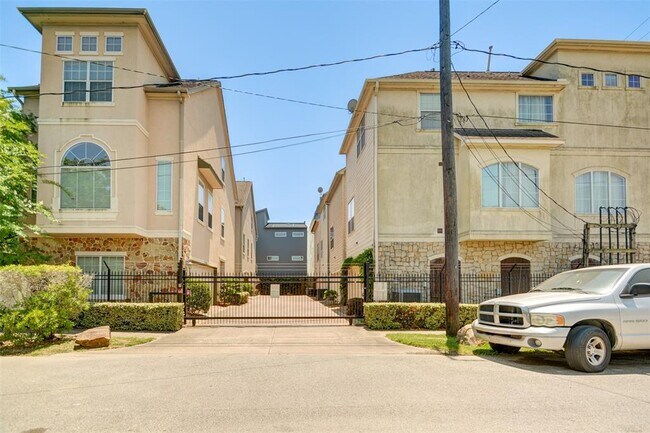 Foto del edificio - 3406 Nance St