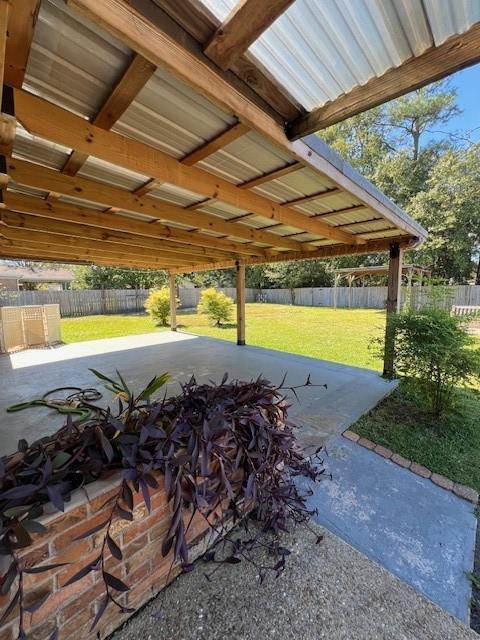 Building Photo - 215 Tavares Dr