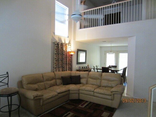 Building Photo - 208 Shant St