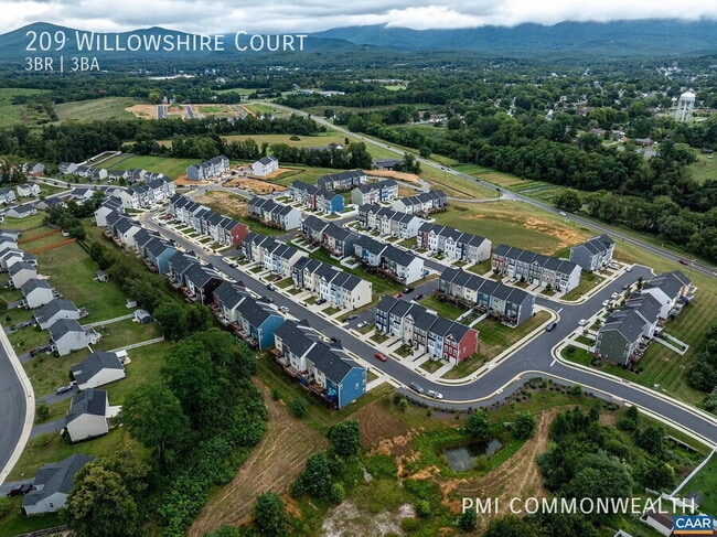 Building Photo - 209 Willowshire Ct