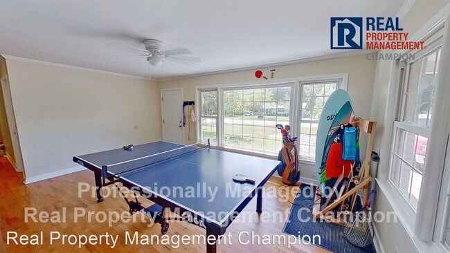 Building Photo - 4 br, 2.5 bath House - 216 Wood Dale Drive