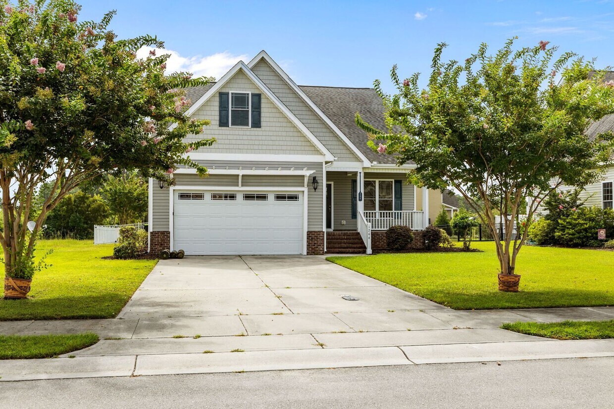 Foto principal - Blair Farms Home available for Long Term R...