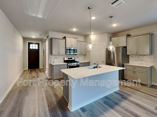 Building Photo - 14540 Frog Lake Dr