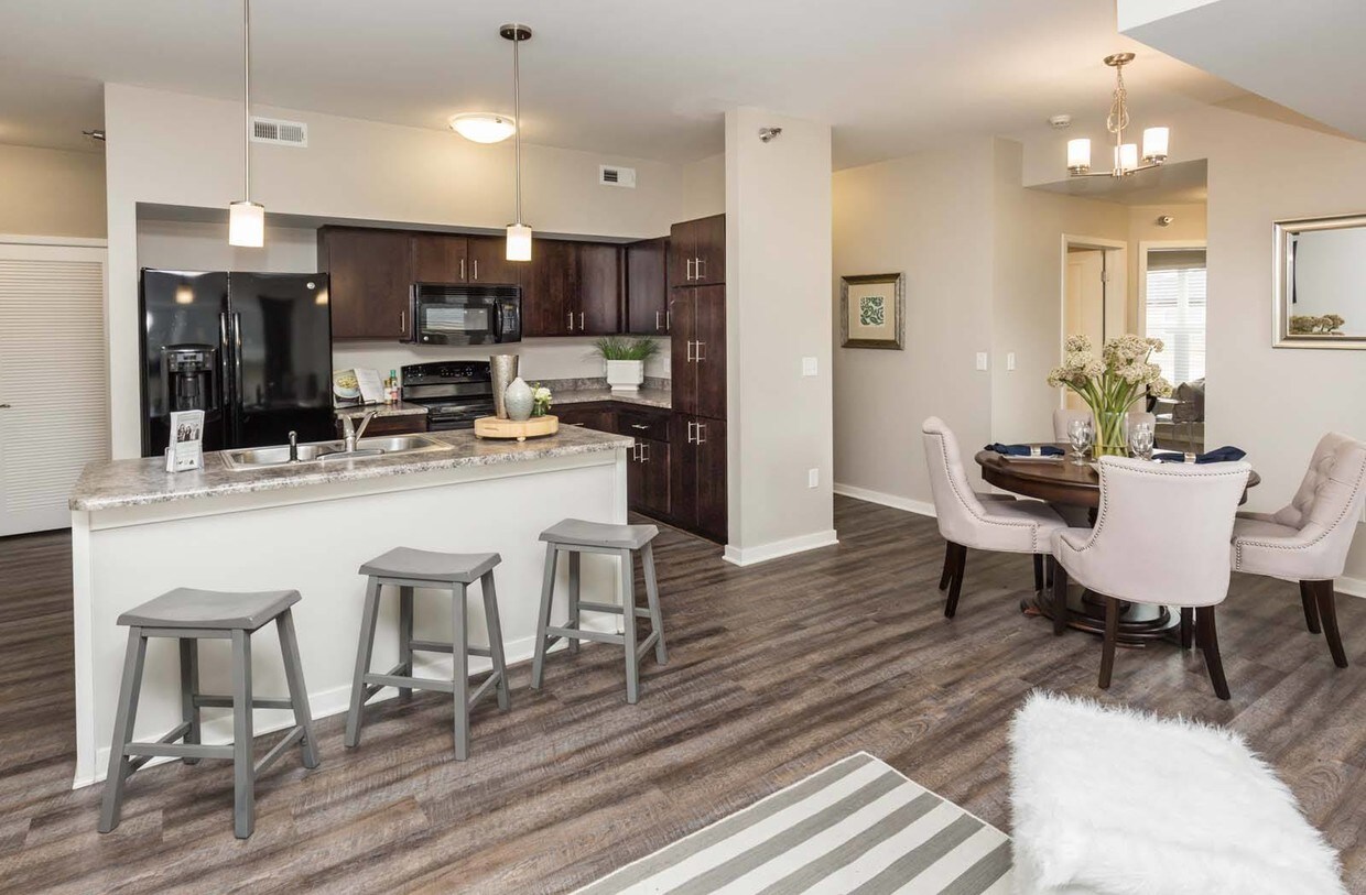 Stonegate Crossing 15400 Boston Pky Clive, IA