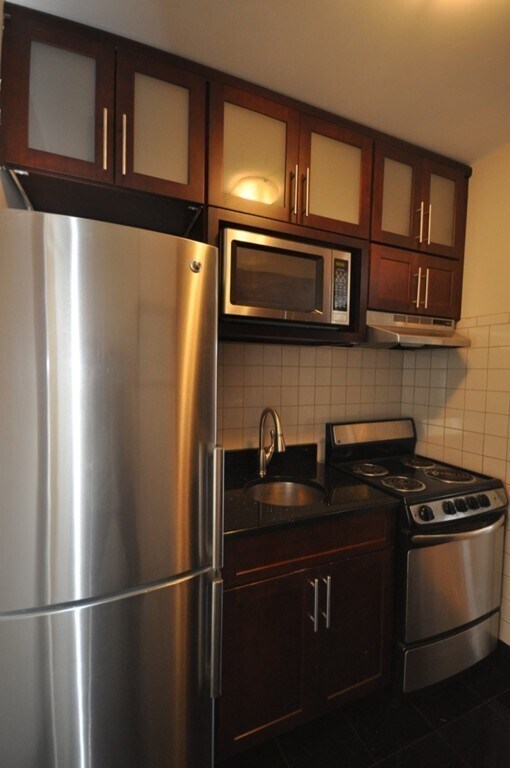 foto de muestra de cocina - 218 Newbury St