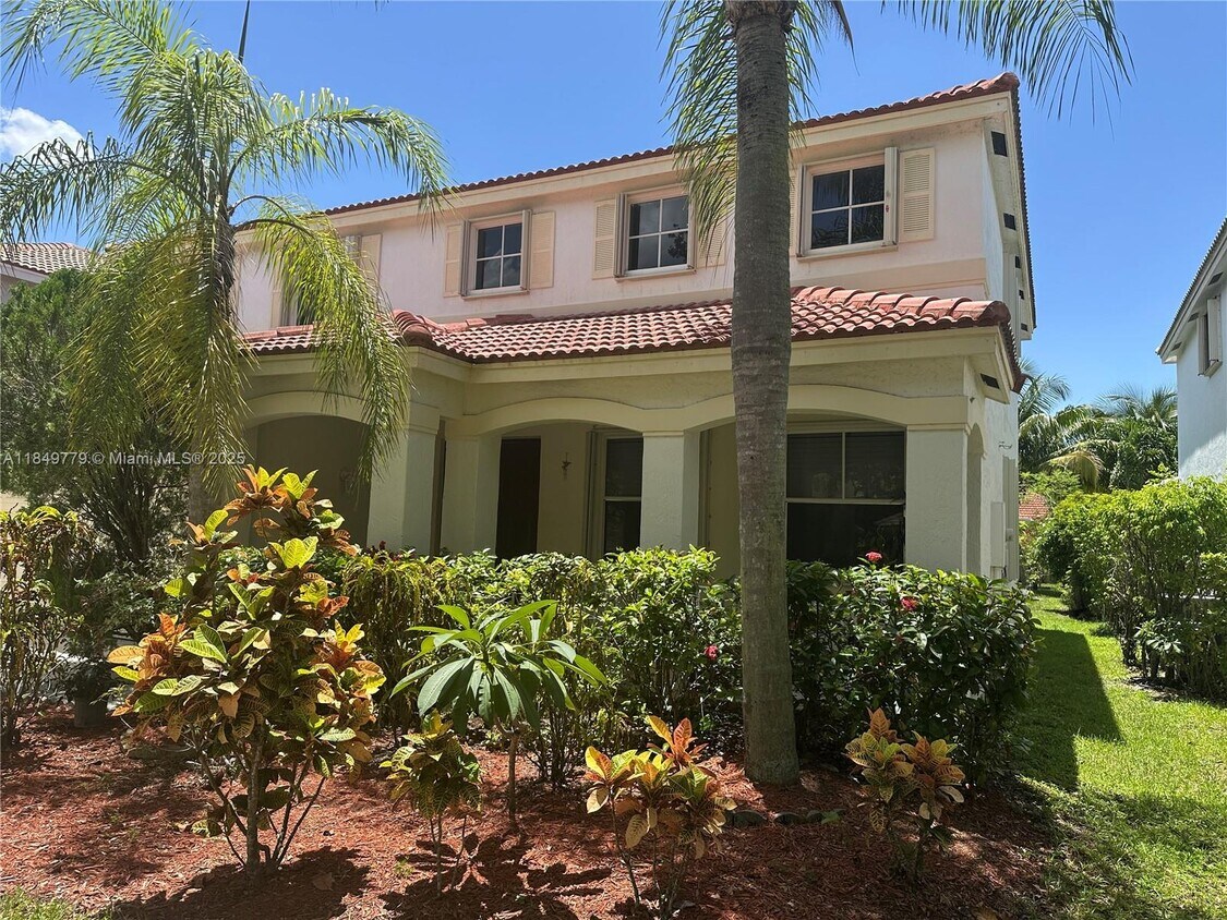 Foto principal - 4383 Laurel Ridge Cir