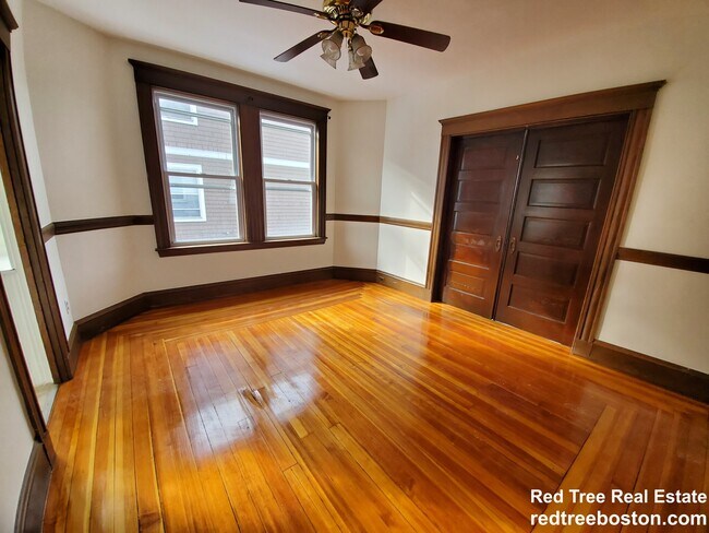 Foto del edificio - 250 Belgrade Ave