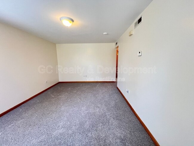 Foto del edificio - 12870 S Green St