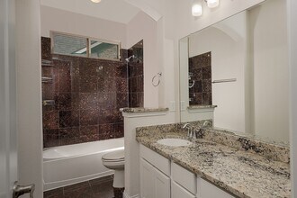 Building Photo - 46 Caprice Bend Pl
