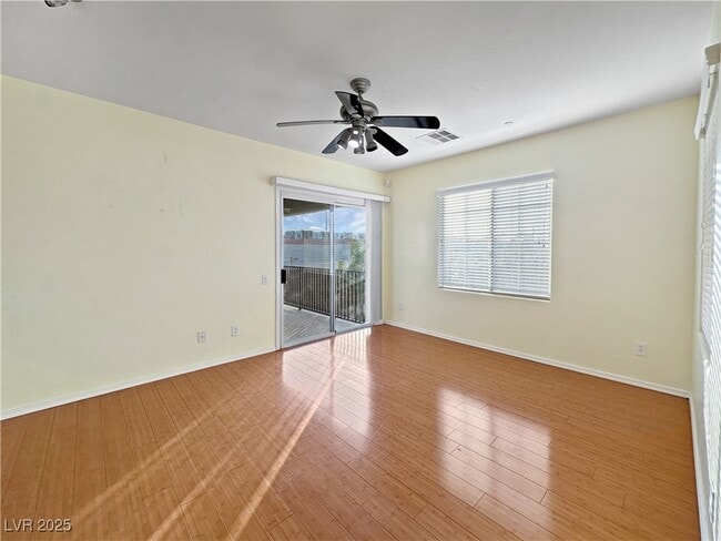 Building Photo - 6868 Sky Pointe Dr