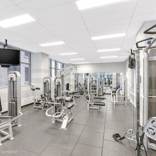 Foto del edificio - Studio, 1 bath Apartment - 210 W Lake St