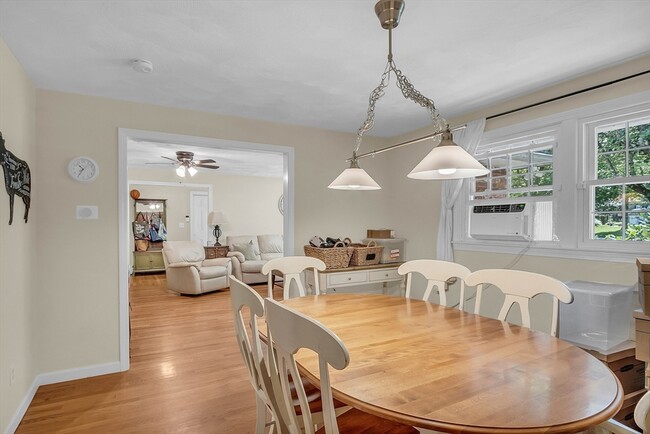 Building Photo - 7 Brierwood Cir