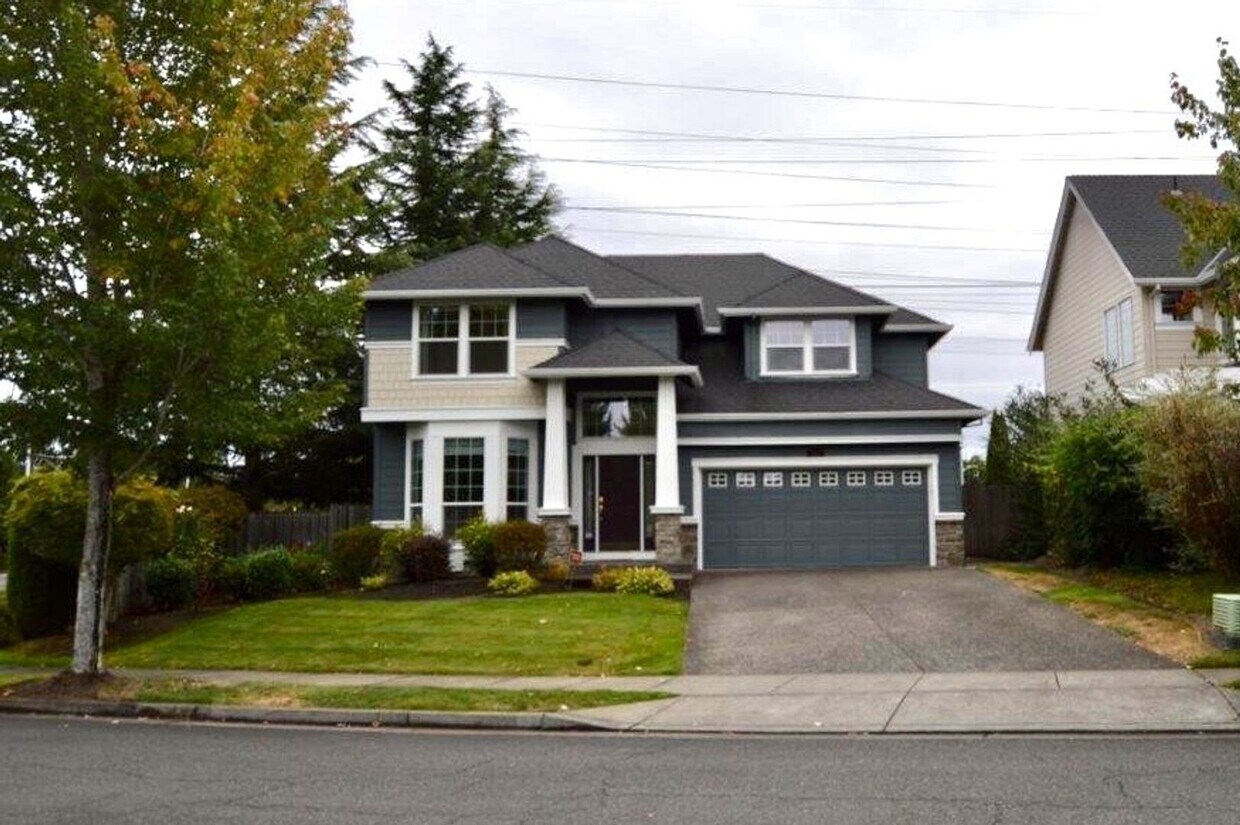 Primary Photo - 4 br, 2.5 bath House - 140 SW Delta Ave