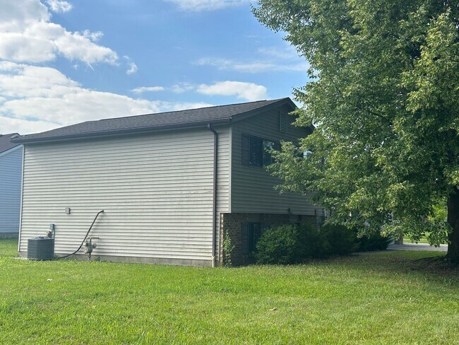 Foto del edificio - Three Bedroom Split-Level near Easton   **WESTERVILLE SCHOOLS**