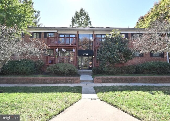 Building Photo - 2700 Dartmouth Rd