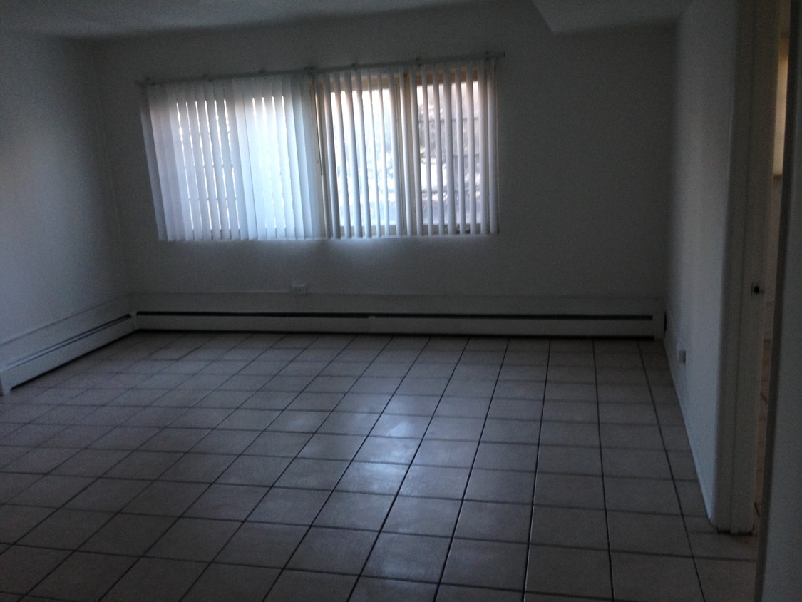 Primary Photo - 4744 Rose St
