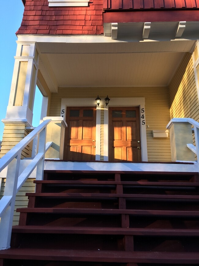 Photo du bâtiment - 545 49th Av E