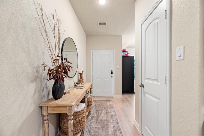 Building Photo - 9703 Paloma Creek Dr