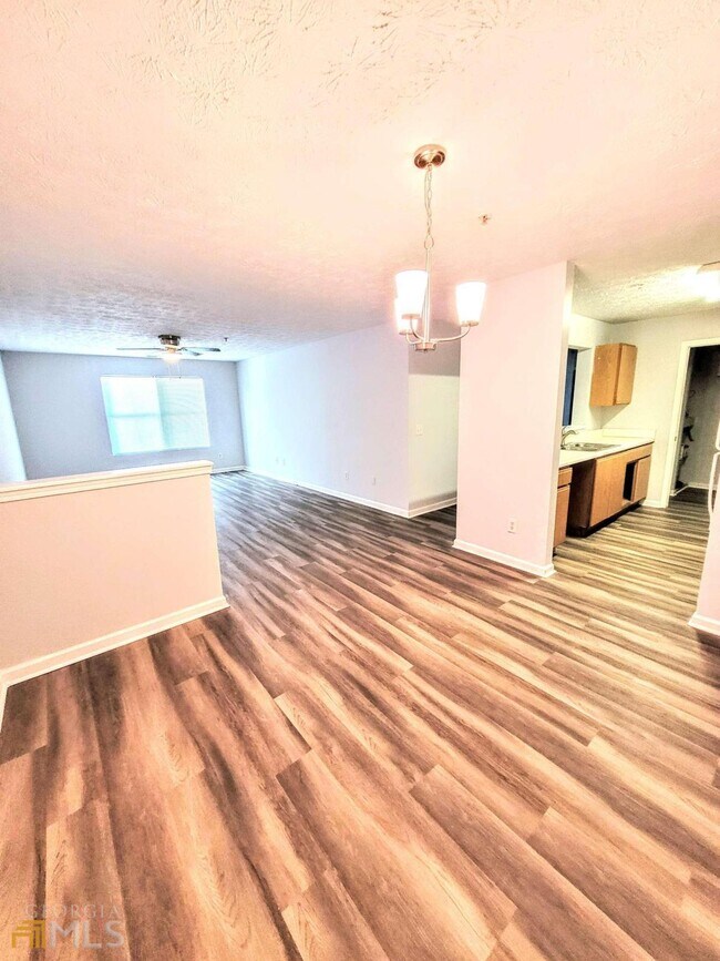 Foto del edificio - 3101 Fairington Ridge Cir