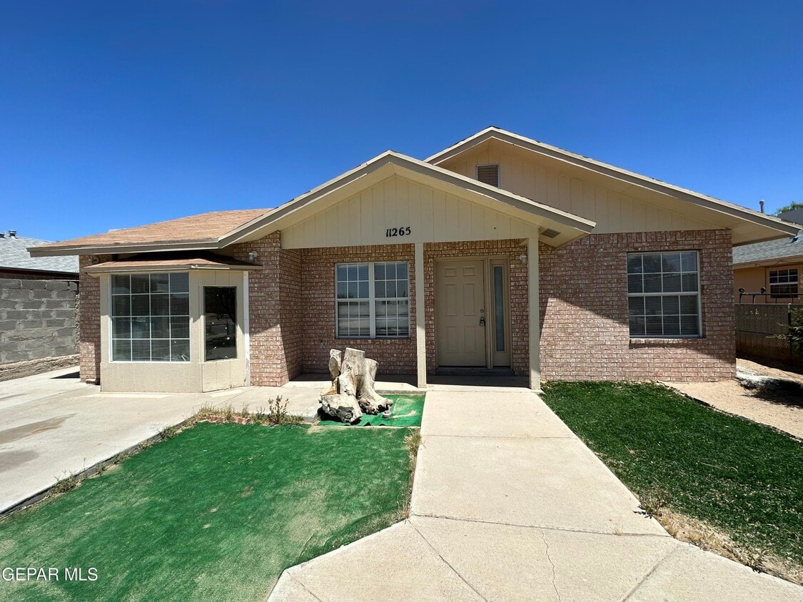 11265 Cielo Azul Dr, Socorro, TX 79927 House Rental in Socorro, TX